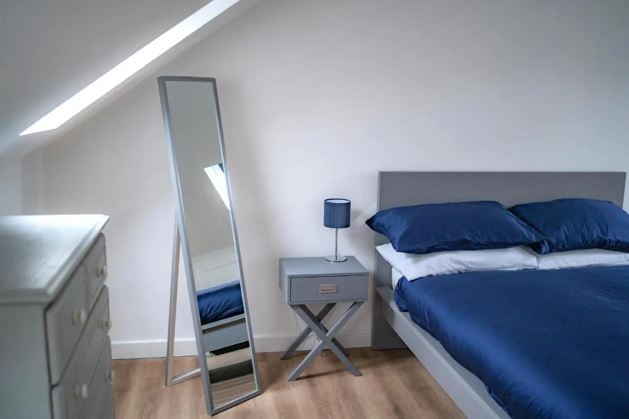 The Red House Modern Stylish Home From Home Walking Distance To Cardiff Bay And City Centre With Parking